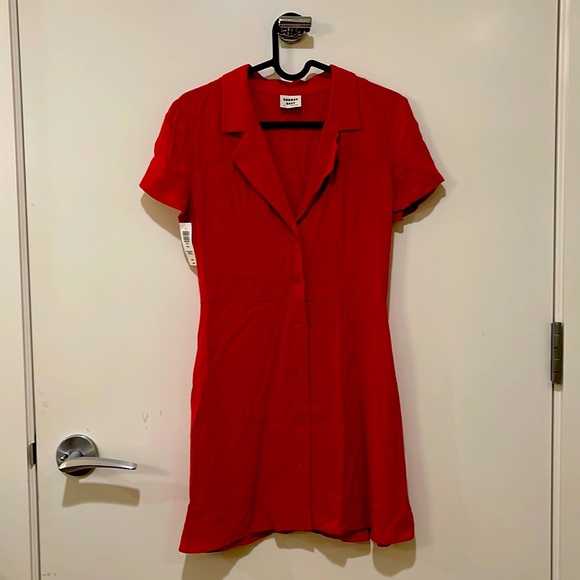 Aritzia Dresses & Skirts - Aritzia Sunday Best Dress size xs